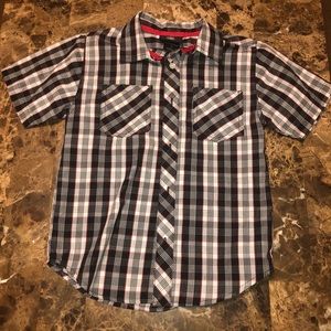 Short sleeve plaid shirt